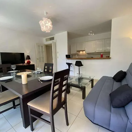 3p Avec Terrasse Et Garage, A 10min Des Plages De Juan-les-pins - Fr-1-252-171 Apartment